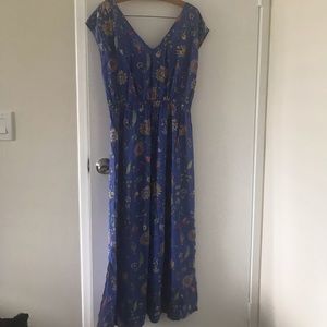 NWT- GAP maxi dress